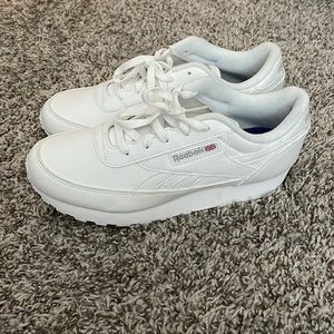 Reebok classic sneaker | W 8.5